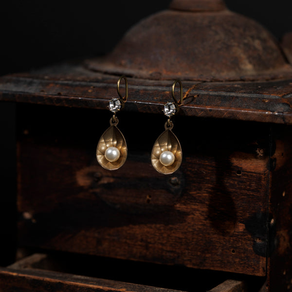 BOSCO pearl earrings