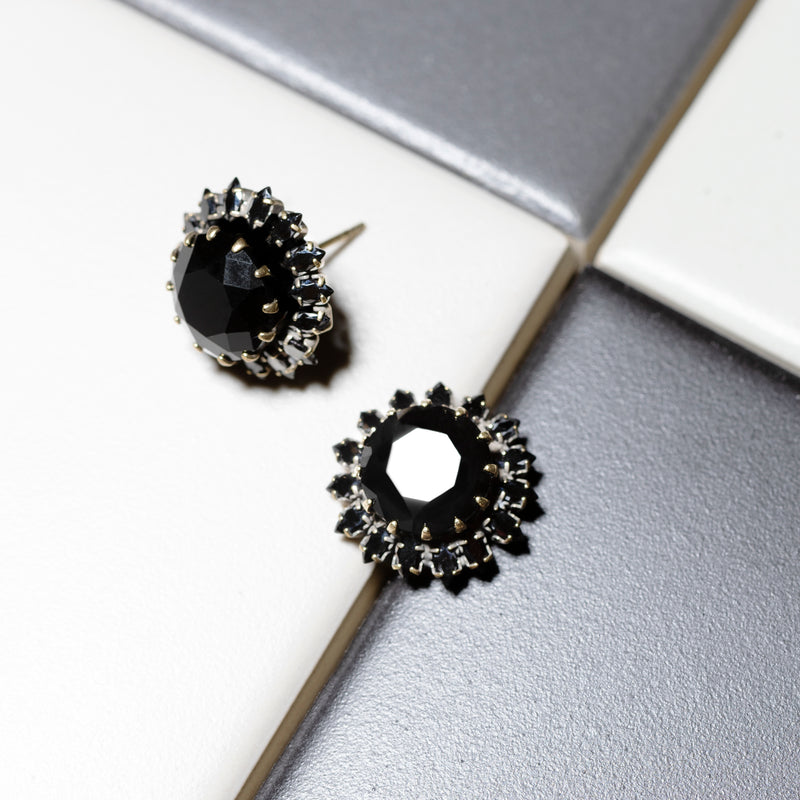 CARLA black earrings